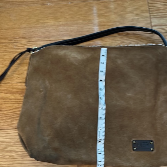 Ugg sheepskin sack purse in tan - Picture 4 of 9